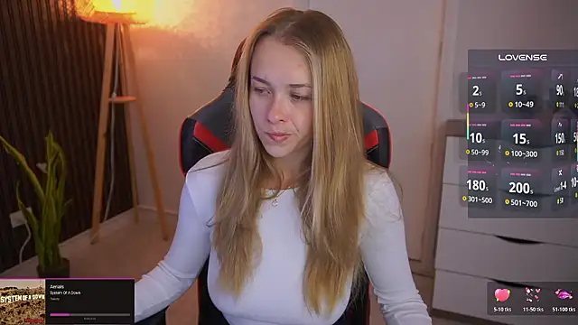 DanikaDillan online show from 03/23/26, 12:55