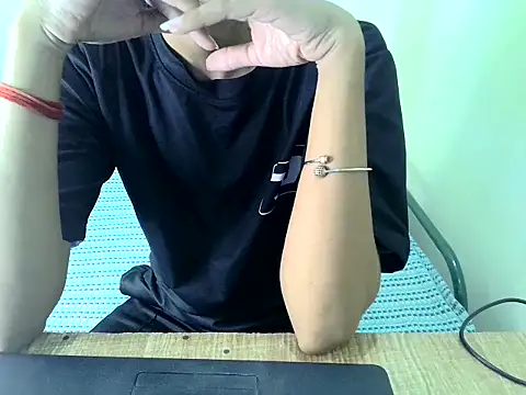 Snapshot of Naina-GF chatting on 08/02/26, 08:01 Naina-GF online show from 08/02/26, 08:01