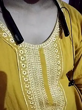 Pooja kumari 001 online show from 07/31/26, 04:37