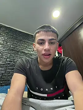 Snapshot of baby_dan chatting on 08/01/26, 12:30 baby dan online show from 08/01/26, 12:30