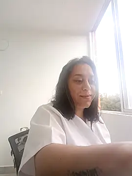 Queen-yessi12 online show from 08/03/26, 01:50