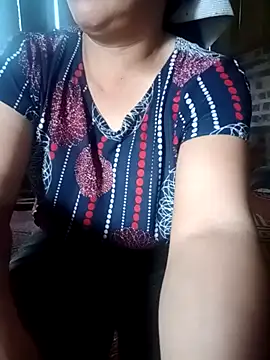 Mai-lanzz online show from 08/01/26, 03:59