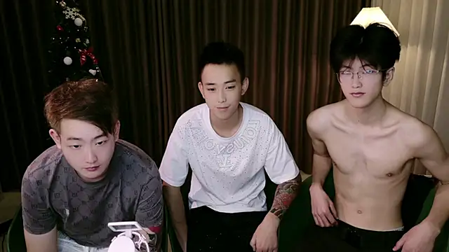 Snapshot of HeiBao-xo chatting on 08/01/26, 11:30 HeiBao-xo online show from 08/01/26, 11:30