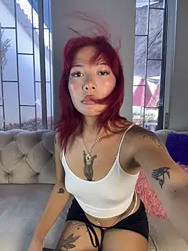 edenivy  online show from 08/02/26, 07:44