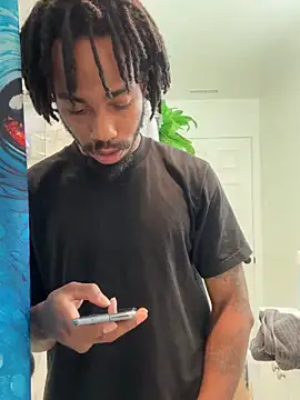 Snapshot of BigdaddyD1400 chatting on 09/09/25, 05:39 BigdaddyD1400 online show from 09/09/25, 05:39