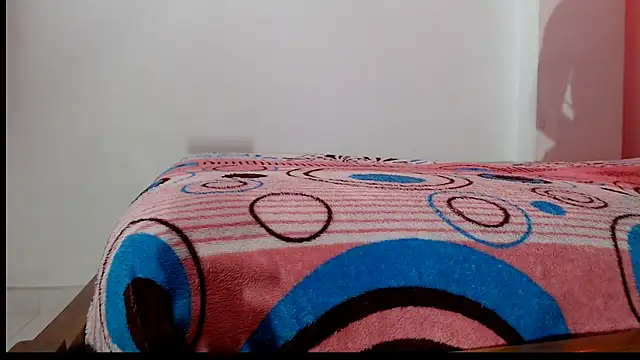 aniitaeyescute online show from 08/04/26, 02:54