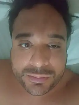 Snapshot of Rodrigo_Pau_Grosso chatting on 08/02/26, 05:54 Rodrigo Pau Grosso online show from 08/02/26, 05:54
