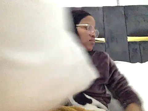Snapshot of QueenBeeBae chatting on 08/06/26, 11:38 QueenBeeBae online show from 08/06/26, 11:38