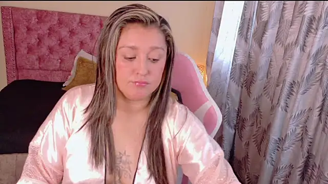 Snapshot of miss_chantall chatting on 08/04/26, 08:46 miss chantall online show from 08/04/26, 08:46