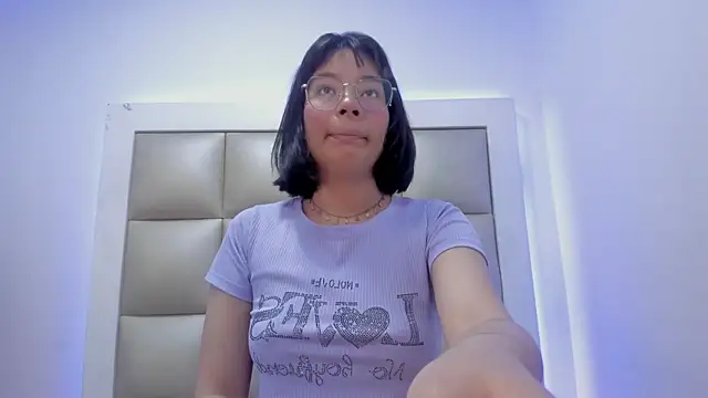 Vicky js online show from 08/05/26, 08:14