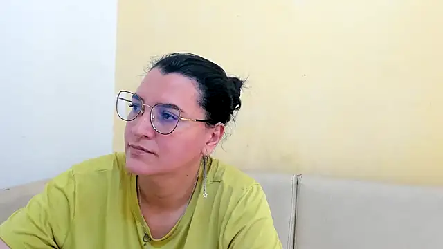 Snapshot of MARILYN_GARCIA chatting on 05/13/26, 06:15 MARILYN GARCIA online show from 05/13/26, 06:15