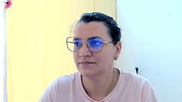 MARILYN GARCIA online show from 10/25/25, 03:23