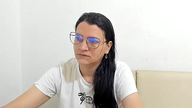 Snapshot of MARILYN_GARCIA chatting on 02/13/26, 01:11 MARILYN GARCIA online show from 02/13/26, 01:11