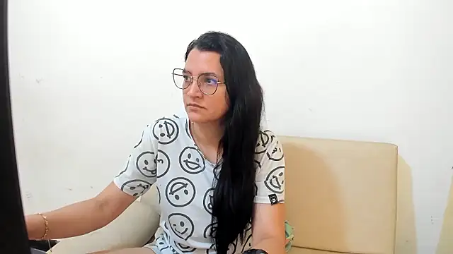 Snapshot of MARILYN_GARCIA chatting on 01/14/26, 06:11 MARILYN GARCIA online show from 01/14/26, 06:11