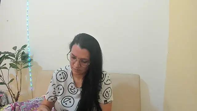 MARILYN GARCIA online show from 04/22/26, 04:03