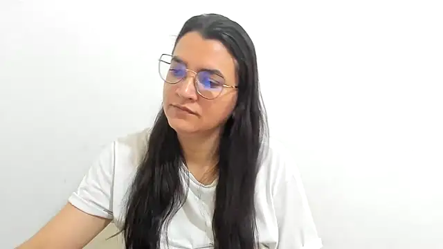 Snapshot of MARILYN_GARCIA chatting on 09/29/25, 01:39 MARILYN GARCIA online show from 09/29/25, 01:39