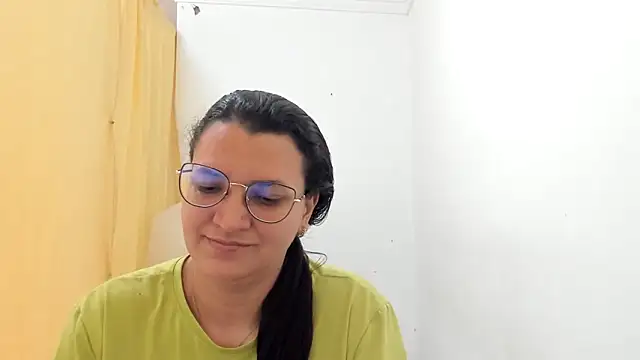 MARILYN GARCIA online show from 10/23/25, 02:16