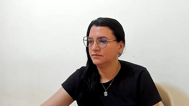 MARILYN GARCIA online show from 11/01/25, 03:17