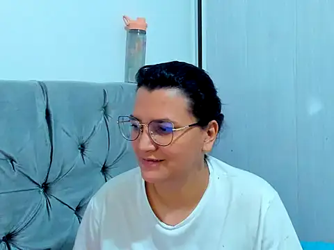 Snapshot of MARILYN_GARCIA chatting on 01/14/25, 01:15 MARILYN GARCIA online show from 01/14/25, 01:15