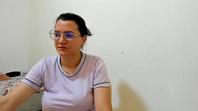 MARILYN GARCIA online show from 06/15/26, 03:12