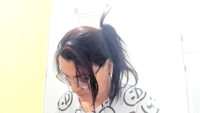 Snapshot of MARILYN_GARCIA chatting on 03/18/25, 02:17 MARILYN GARCIA online show from 03/18/25, 02:17