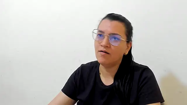 MARILYN GARCIA online show from 11/08/25, 01:47