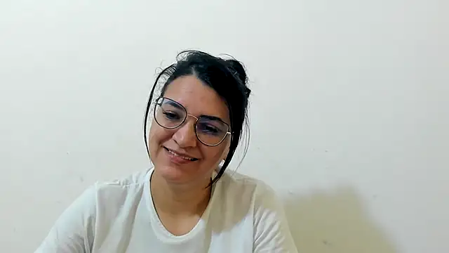 MARILYN GARCIA online show from 11/19/25, 04:07