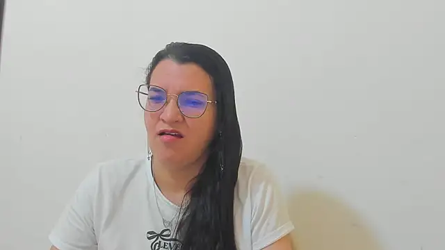 MARILYN GARCIA online show from 12/02/25, 05:03