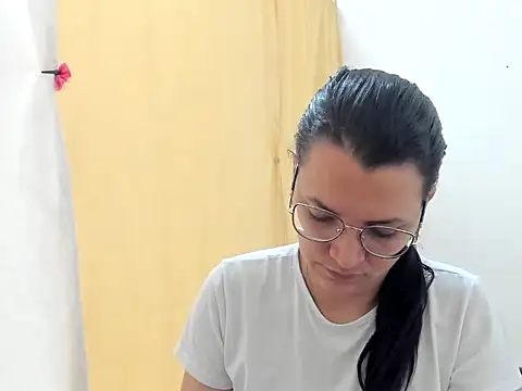 MARILYN GARCIA online show from 10/24/25, 01:54