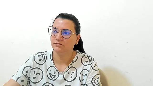 MARILYN GARCIA online show from 11/06/25, 03:05