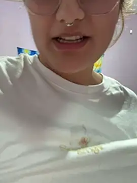 Snapshot of sofi_c130 chatting on 08/05/26, 11:21 sofi c130 online show from 08/05/26, 11:21
