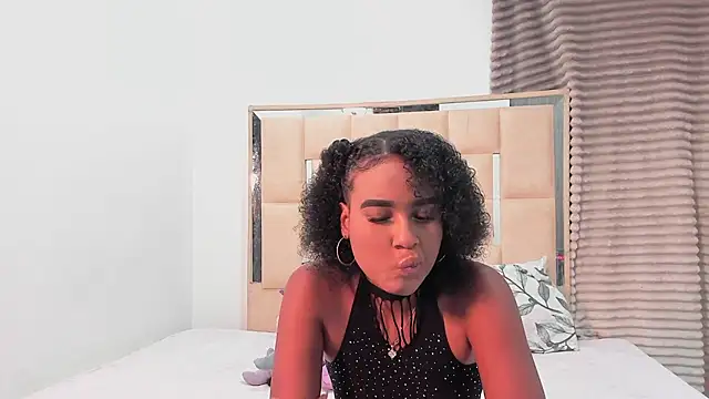 wenndywilliamss online show from 08/06/26, 10:21