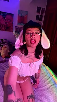 luna bloomss online show from 08/07/26, 12:33