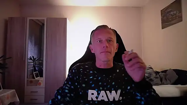 Snapshot of slaveboy2016@xh chatting on 10/05/25, 05:47 slaveboy2016xh online show from 10/05/25, 05:47
