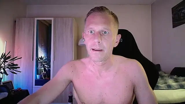 Snapshot of slaveboy2016@xh chatting on 06/23/26, 11:14 slaveboy2016xh online show from 06/23/26, 11:14
