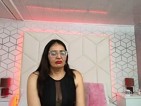 VickyBellmont online show from 08/08/26, 07:21