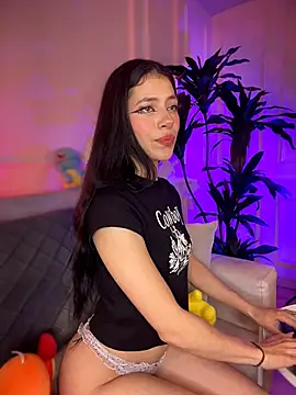 RunixDoll online show from 08/08/26, 09:55