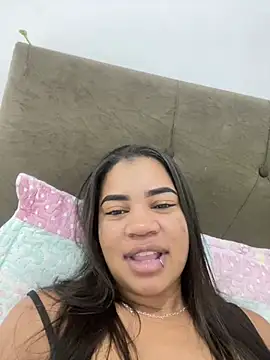 bombom   online show from 08/08/26, 02:18