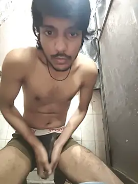 Snapshot of varun_xx chatting on 08/08/26, 09:49 varun xx online show from 08/08/26, 09:49