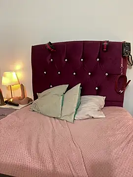 shara  online show from 03/24/26, 02:44