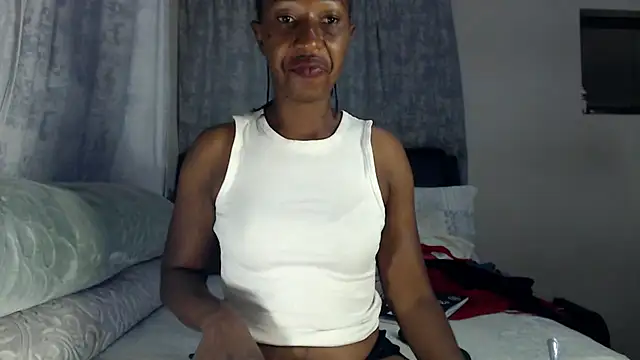 Snapshot of leanna23 chatting on 04/07/26, 01:40 leanna23 online show from 04/07/26, 01:40