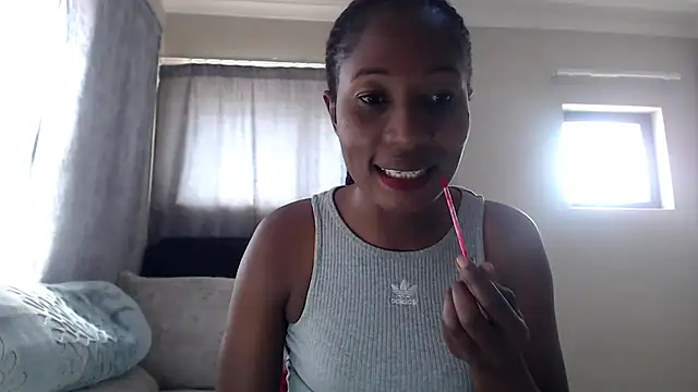 Snapshot of leanna23 chatting on 03/18/25, 10:50 leanna23 online show from 03/18/25, 10:50