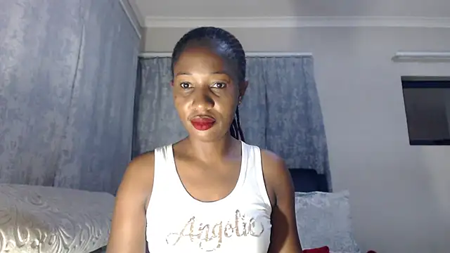 Snapshot of leanna23 chatting on 03/21/25, 03:33 leanna23 online show from 03/21/25, 03:33