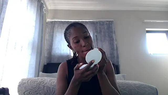 leanna23 online show from 05/18/26, 07:35