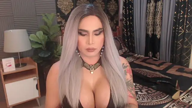 Snapshot of DominatrixMistressSilva chatting on 11/04/25, 12:31 DominatrixMistressSilva online show from 11/04/25, 12:31