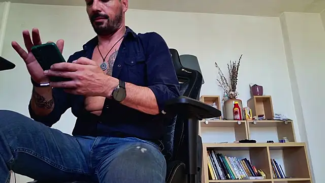 Snapshot of ChrisKox chatting on 05/16/26, 08:57 ChrisKox online show from 05/16/26, 08:57
