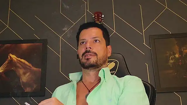 Snapshot of ChrisKox chatting on 03/16/25, 02:10 ChrisKox online show from 03/16/25, 02:10