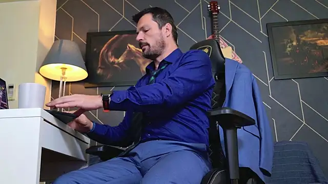 ChrisKox online show from 11/07/25, 07:18