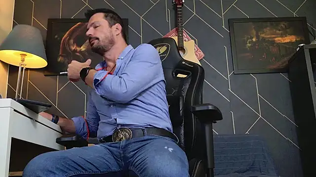 ChrisKox online show from 11/01/25, 06:08