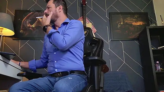 ChrisKox online show from 10/29/25, 04:33